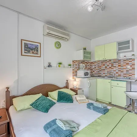 Apartment Sea Breeze - Happy