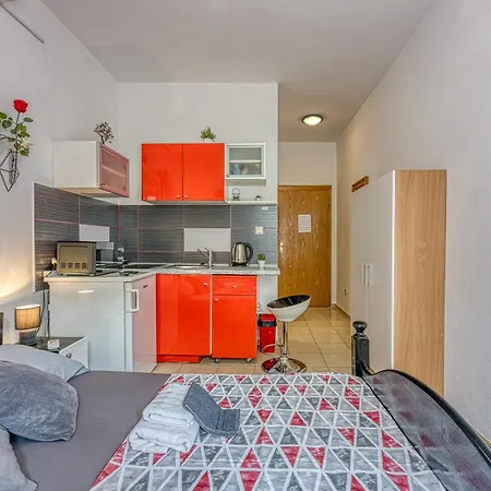 Apartment Sea Breeze - Happy Makarska